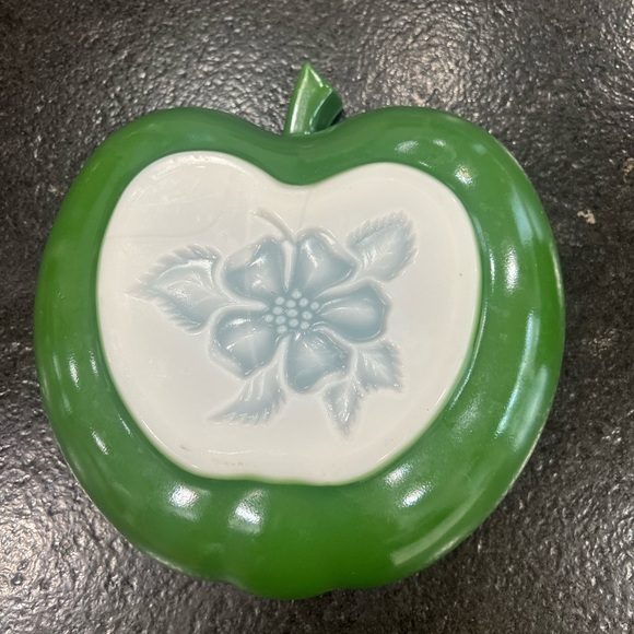 Vintage Hazel Green Milk Glass Apple Shaped Serving Bowl Floral Bottom 10" 🍏 - Picture 2 of 6